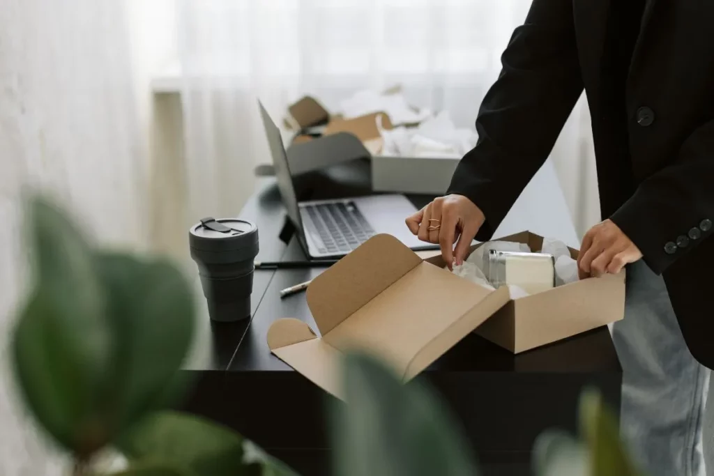 Aprenda a engajar seu público com o unboxing